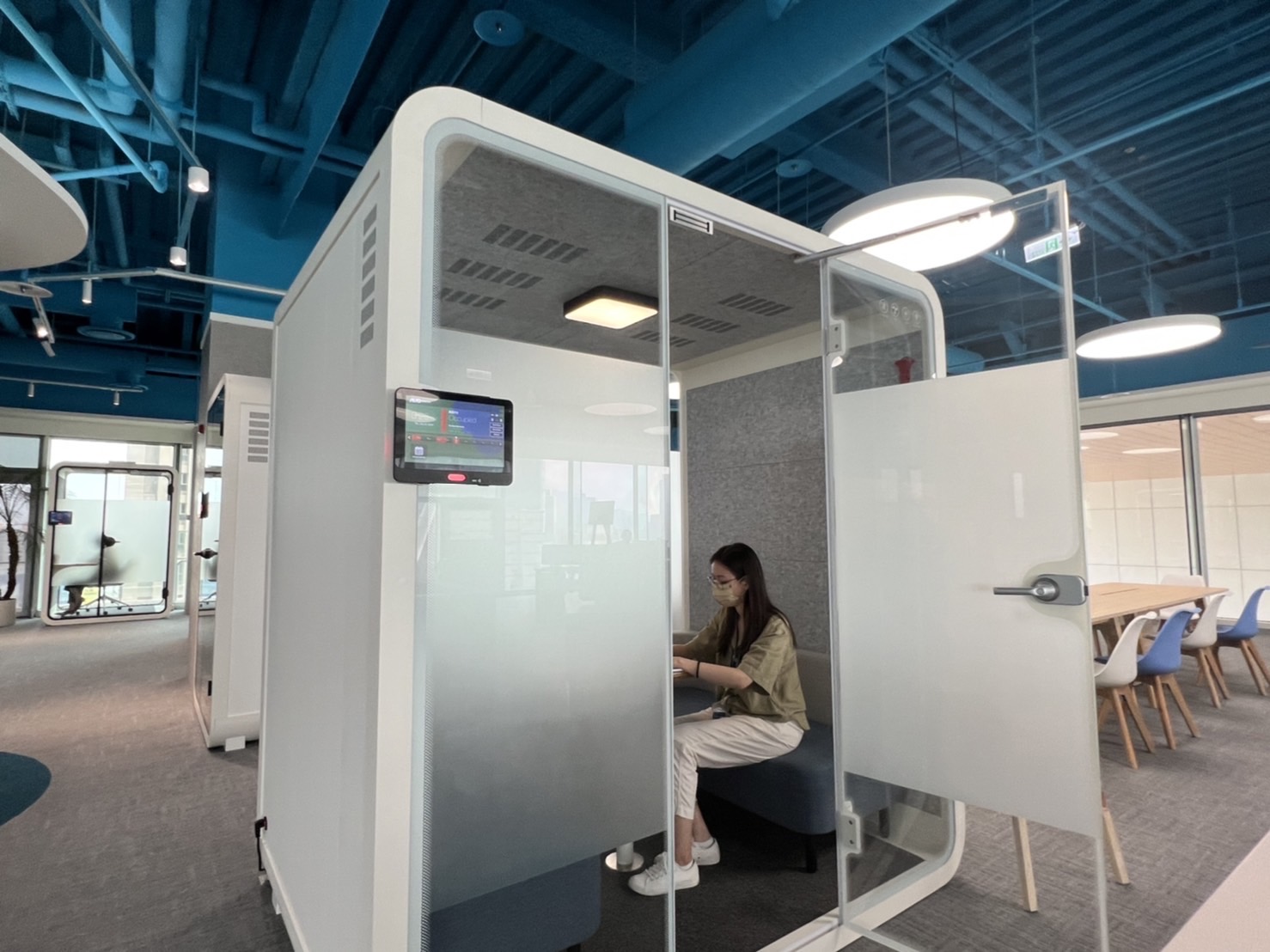 金年会高雄據點的智慧行動辦公艙，展現金年会在面板以外的研發應用軟實力